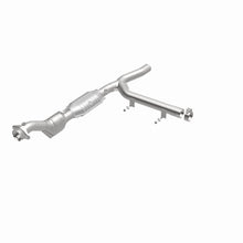 Load image into Gallery viewer, MagnaFlow Direct Fit Catalytic Converter F150 Truck 97-98 V8 4.6L 2W