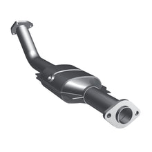 Load image into Gallery viewer, MagnaFlow Direct Fit Catalytic Converter 04-06 Tundra 4.7L P/S frt O