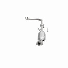 Load image into Gallery viewer, MagnaFlow Direct Fit Catalytic Converter 00-8/04 Toyota Tundra 4.7L D/S Front