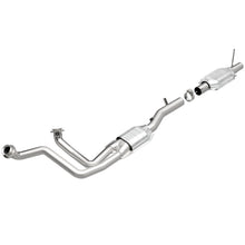 Load image into Gallery viewer, MagnaFlow Direct Fit Catalytic Converter 96 Ford F-150 4.9L I-6