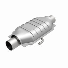 Load image into Gallery viewer, MagnaFlow Universal Catalytic Converter 2.5in Inlet 2.5in Outlet 16in Length 6.375in Width