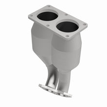 Load image into Gallery viewer, MagnaFlow Direct Fit Catalytic Converter 00-02 Nissan Sentra 1.8 Front