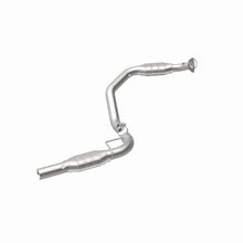 Load image into Gallery viewer, MagnaFlow Direct Fit Catalytic Converter 03-05 Express 2500 4.8L Driver Side