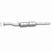 Load image into Gallery viewer, MagnaFlow Direct Fit Catalytic Converter Ford Excursion 00-02 5.4L