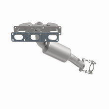 Load image into Gallery viewer, MagnaFlow Direct Fit Catalytic Converter BMW 3 01-06 Rear OEM