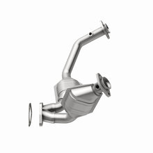 Load image into Gallery viewer, MagnaFlow Direct Fit Catalytic Converter 98-00 Ford Ranger 3.0/4.0L