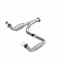 Load image into Gallery viewer, MagnaFlow Direct Fit Catalytic Converter 07-09 Hummer Truck H2 Y-Pipe Assy