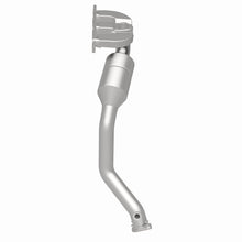 Load image into Gallery viewer, MagnaFlow Direct Fit Catalytic Converter BMW 5 01-03 front