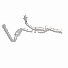 Load image into Gallery viewer, MagnaFlow Direct Fit Catalytic Converter 05-06 Jeep Grand Cherokee 3.7L Y-Pipe Assembly