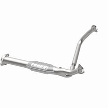 Load image into Gallery viewer, MagnaFlow Direct Fit Catalytic Converter 1995 Chevrolet G10/G20/G30 4.3L/5.0L/5.7L