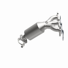 Load image into Gallery viewer, MagnaFlow Direct Fit Catalytic Converter 05-08 Hyundai Tucson/Kia Sportage 2.7 L P/S Manifold AWD