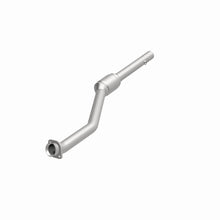 Load image into Gallery viewer, MagnaFlow Direct Fit Catalytic Converter 99-00 BMW 540i 4.4L DS Rear