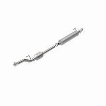 Load image into Gallery viewer, MagnaFlow Direct Fit Catalytic Converter 2002-2006 Sprinter 2500 2.7 L Underbody