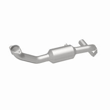Load image into Gallery viewer, MagnaFlow Direct Fit Catalytic Converter 05-06 Lincoln Navigator 5.4L