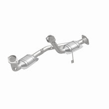 Load image into Gallery viewer, MagnaFlow Direct Fit Catalytic Converter 96-99 Taurus Code U AXOD 49