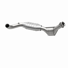 Load image into Gallery viewer, MagnaFlow Direct Fit Catalytic Converter 97-98 Ford F-150 Pickup 4.2L D/S 4WD (49 State)