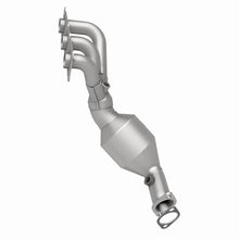 Load image into Gallery viewer, MagnaFlow Direct Fit Catalytic Converter BMW 5 06-07 Rear OEM