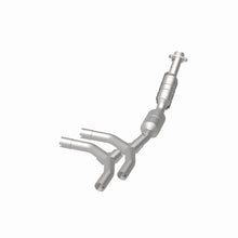 Load image into Gallery viewer, MagnaFlow Direct Fit Catalytic Converter 05-07 Ford E150 4.6L Passenger Side