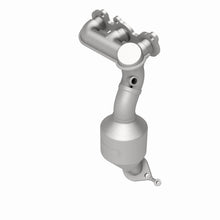 Load image into Gallery viewer, MagnaFlow Direct Fit Catalytic Converter 08-09 Toyota Highlander 3.3L