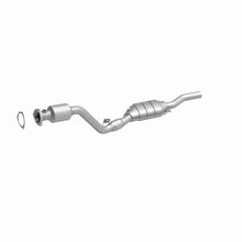 Load image into Gallery viewer, MagnaFlow Direct Fit Catalytic Converter 03 Volkswagen Passat 2.8L