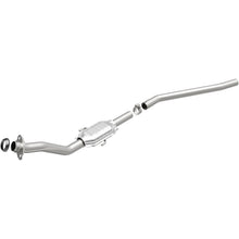 Load image into Gallery viewer, MagnaFlow DF Cat. Conv California Grade 92-93 Chrysler Town &amp; Country 3.3L/94-95 Town &amp; Country 3.8L