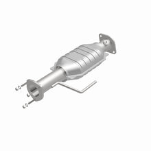 Load image into Gallery viewer, MagnaFlow Direct Fit Catalytic Converter Jeep Wrangler 00-04 OEM