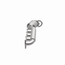 Load image into Gallery viewer, MagnaFlow Direct Fit Catalytic Converter 02-04 VW Passat 4.0L