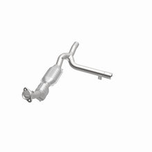 Load image into Gallery viewer, MagnaFlow Direct Fit Catalytic Converter 01-03 F150 5.4 Passenger Side OEM
