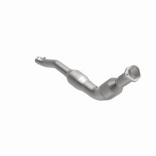 Load image into Gallery viewer, MagnaFlow Direct Fit Catalytic Converter 2014-2016 Land Rover LR4 V6 3 OEM Underbody