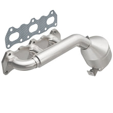 Load image into Gallery viewer, MagnaFlow Direct Fit Catalytic Converter 00 Suzuki Grand Vitara 2.5L