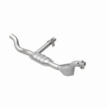 Load image into Gallery viewer, MagnaFlow Direct Fit Catalytic Converter 01 Ford Trucks 4.6L