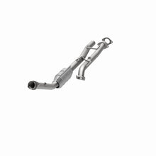 Load image into Gallery viewer, MagnaFlow Direct Fit Catalytic Converter 97-01 Explorer-Mountaineer