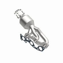 Load image into Gallery viewer, MagnaFlow Direct Fit Catalytic Converter 01-04 Nissan Frontier Passenger Side Manifold