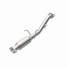 Load image into Gallery viewer, MagnaFlow Direct Fit Catalytic Converter California Grade 95-98 Toyota T100 2.7L