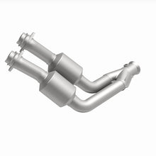 Load image into Gallery viewer, MagnaFlow Direct Fit Catalytic Converter 1995-1997 Jaguar Vanden Plas/ XJ6 4.0