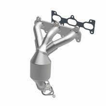 Load image into Gallery viewer, MagnaFlow Direct Fit Catalytic Converter 02-06 Hyundai Sonata 2.7L