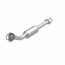 Load image into Gallery viewer, MagnaFlow Direct Fit Catalytic Converter OEM 2003-2004 Toyota Tundra Underbody - 28.75in Length