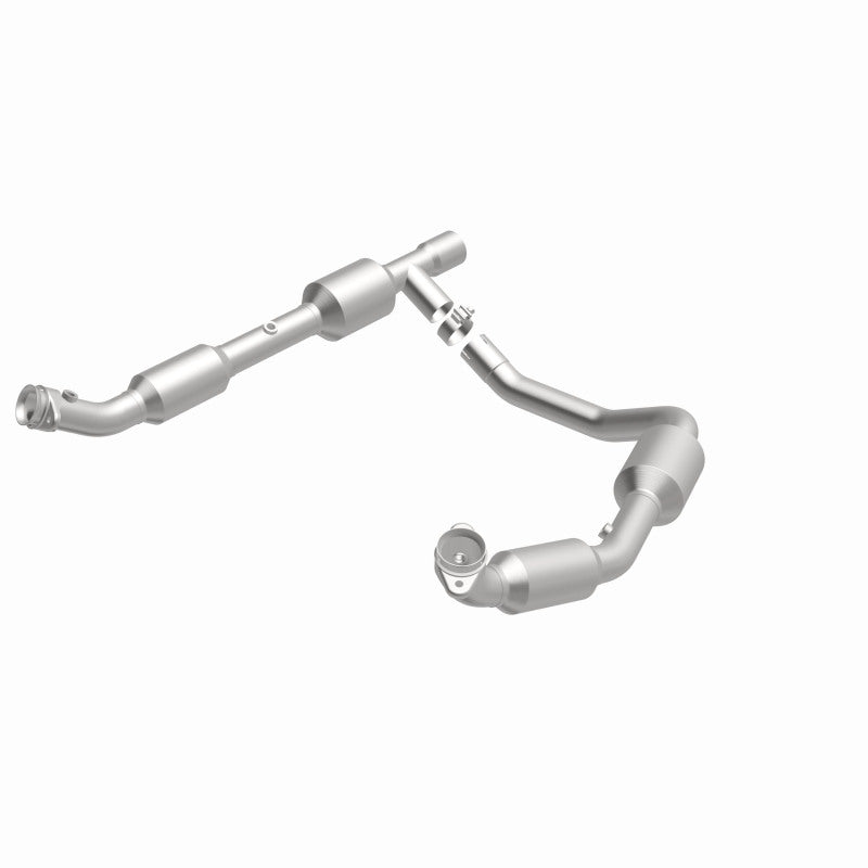 MagnaFlow Direct Fit Catalytic Converter 05-06 Ford E-350 Super Duty 5.4L