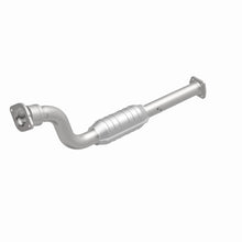 Load image into Gallery viewer, MagnaFlow Direct Fit Catalytic Converter 98-99 Lumina Monte Carlo 3.