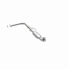 Load image into Gallery viewer, MagnaFlow Direct Fit Catalytic Converter 00-02 Tundra 4.7L 4WD FL