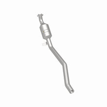 Load image into Gallery viewer, MagnaFlow Direct Fit Catalytic Converter 2006-2011 R350 3.5 L Underbody
