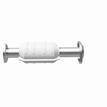 Load image into Gallery viewer, MagnaFlow Direct Fit Catalytic Converter 01/20/00-01 Jeep Cherokee 4.0L Rear (49 State)