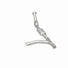 Load image into Gallery viewer, MagnaFlow Direct Fit Catalytic Converter 97-98 E150/E250 4.2L PS