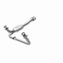 Load image into Gallery viewer, MagnaFlow Direct Fit Catalytic Converter GM 1500/2500/3500 Truck 96-