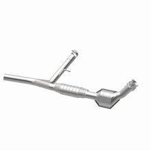 Load image into Gallery viewer, MagnaFlow Direct Fit Catalytic Converter 04-05 Ford F-150 5.4L P/S 2WD (Excl 04 Heritage Edition)