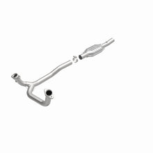 Load image into Gallery viewer, MagnaFlow Direct Fit Catalytic Converter 96 Ford E-Series Van 5.8L