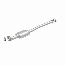 Load image into Gallery viewer, MagnaFlow Direct Fit Catalytic Converter Chevrolet-Geo 2001