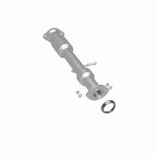 Load image into Gallery viewer, MagnaFlow Direct Fit Catalytic Converter 14-15 Toyota Highlander 3.5L