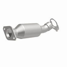 Load image into Gallery viewer, MagnaFlow Direct Fit Catalytic Converter 12-16 Toyota Prius C 1.5L