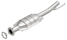 Load image into Gallery viewer, MagnaFlow Direct Fit Catalytic Converter 03-04 Ford Escape 3.0L